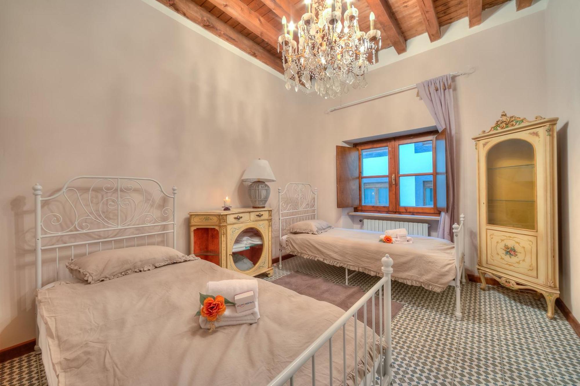 Laetitia Salo-Historic Center Near Lake - Happy Rentals ภายนอก รูปภาพ